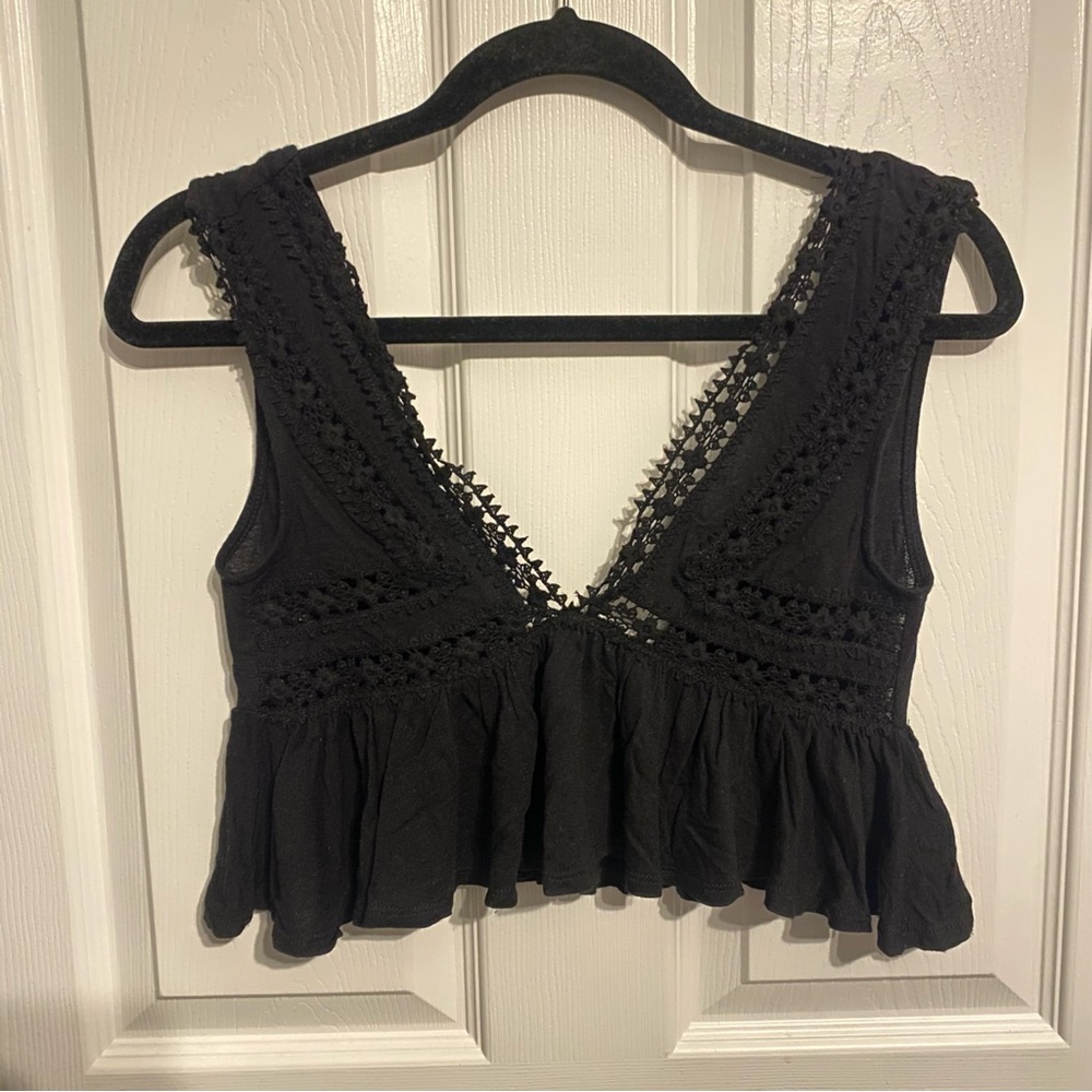 Kimchi Blue Black Crochet Peplum Tank Top (XS) - Item 0054